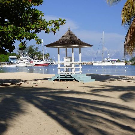 Beach Studio 18 Ocho Ríos Exterior foto